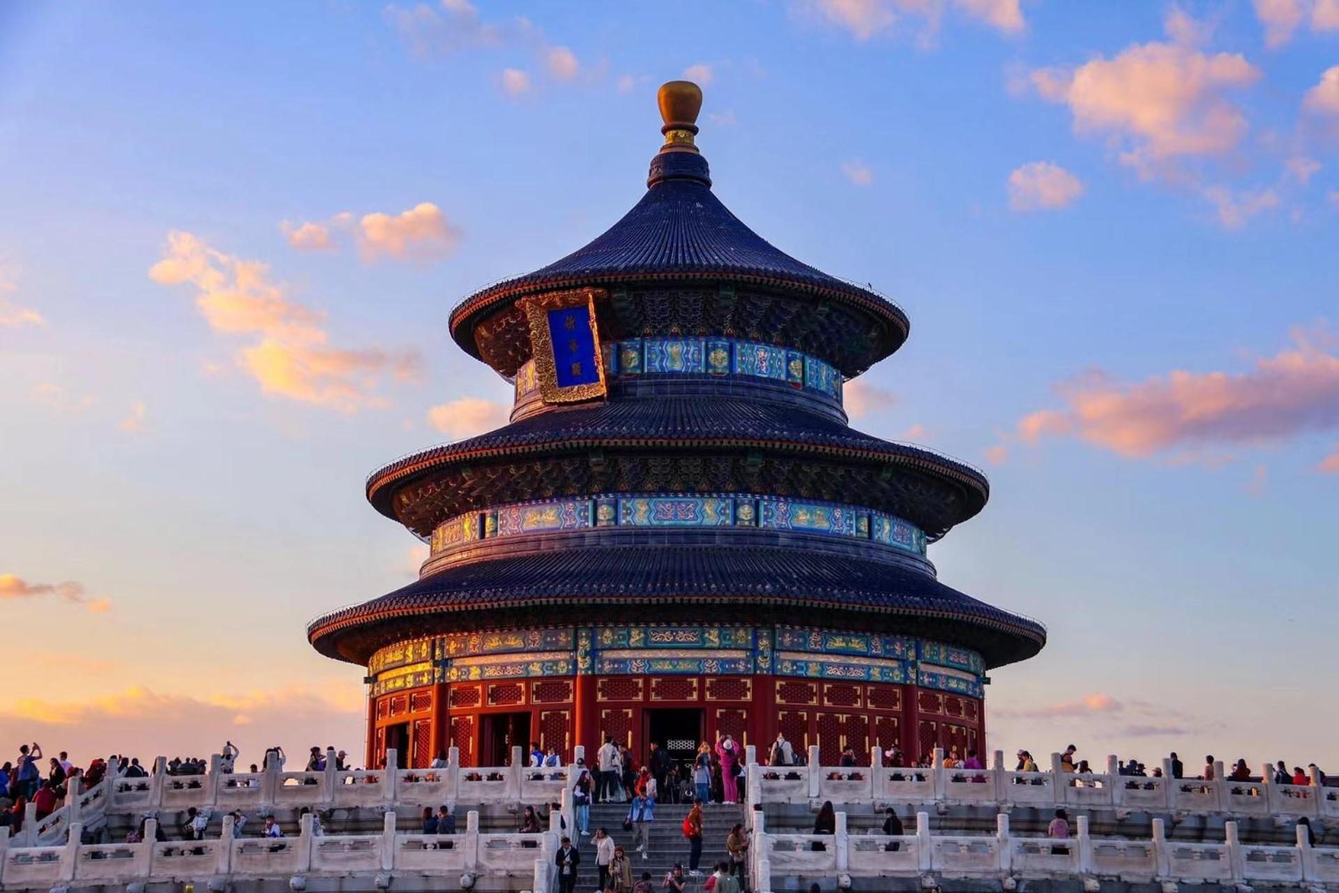 East Sacred Hotel: Near Tiananmen & Metro, Free Amenities 北京