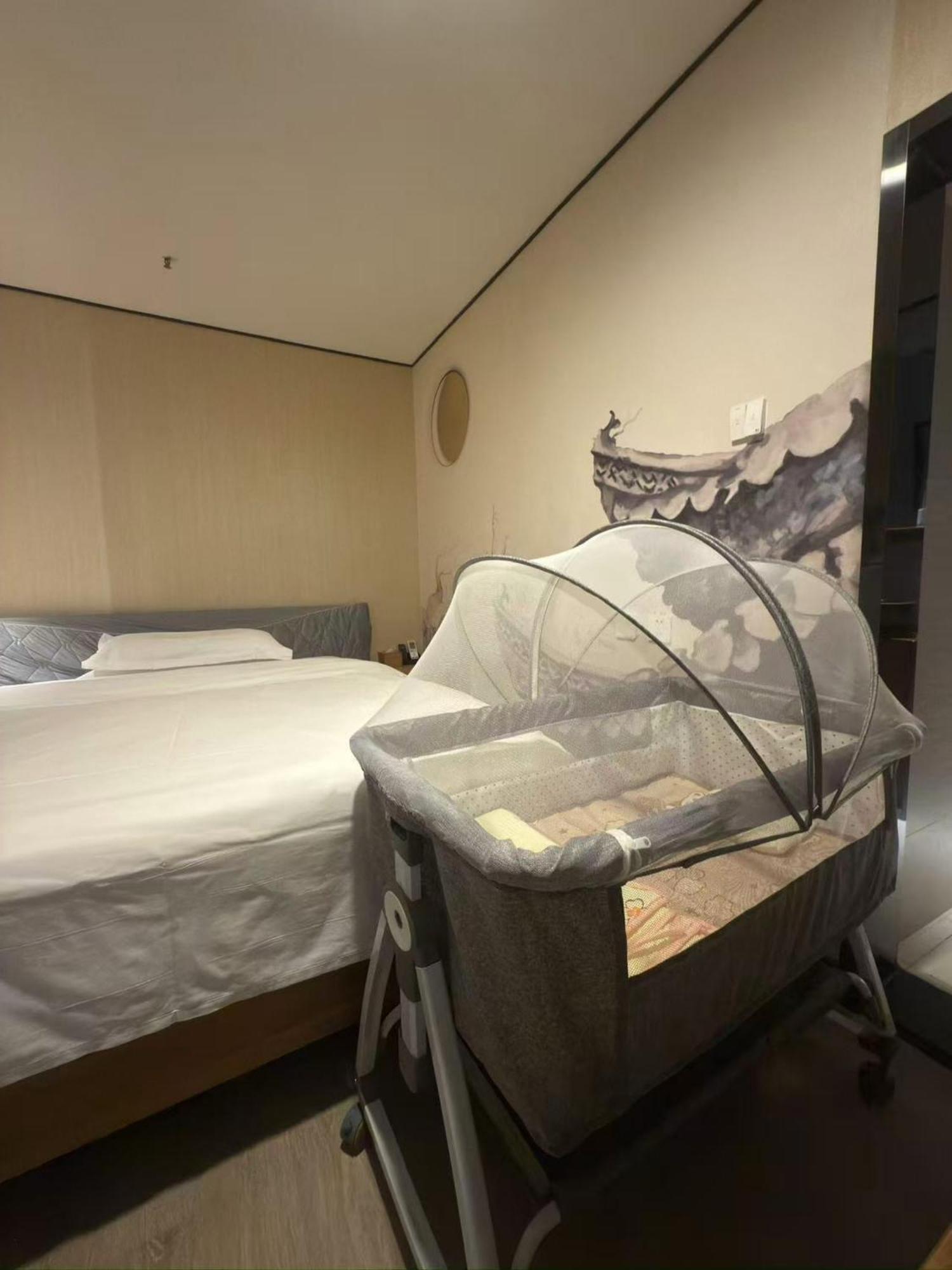 East Sacred Hotel: Near Tiananmen & Metro, Free Amenities 酒店 北京