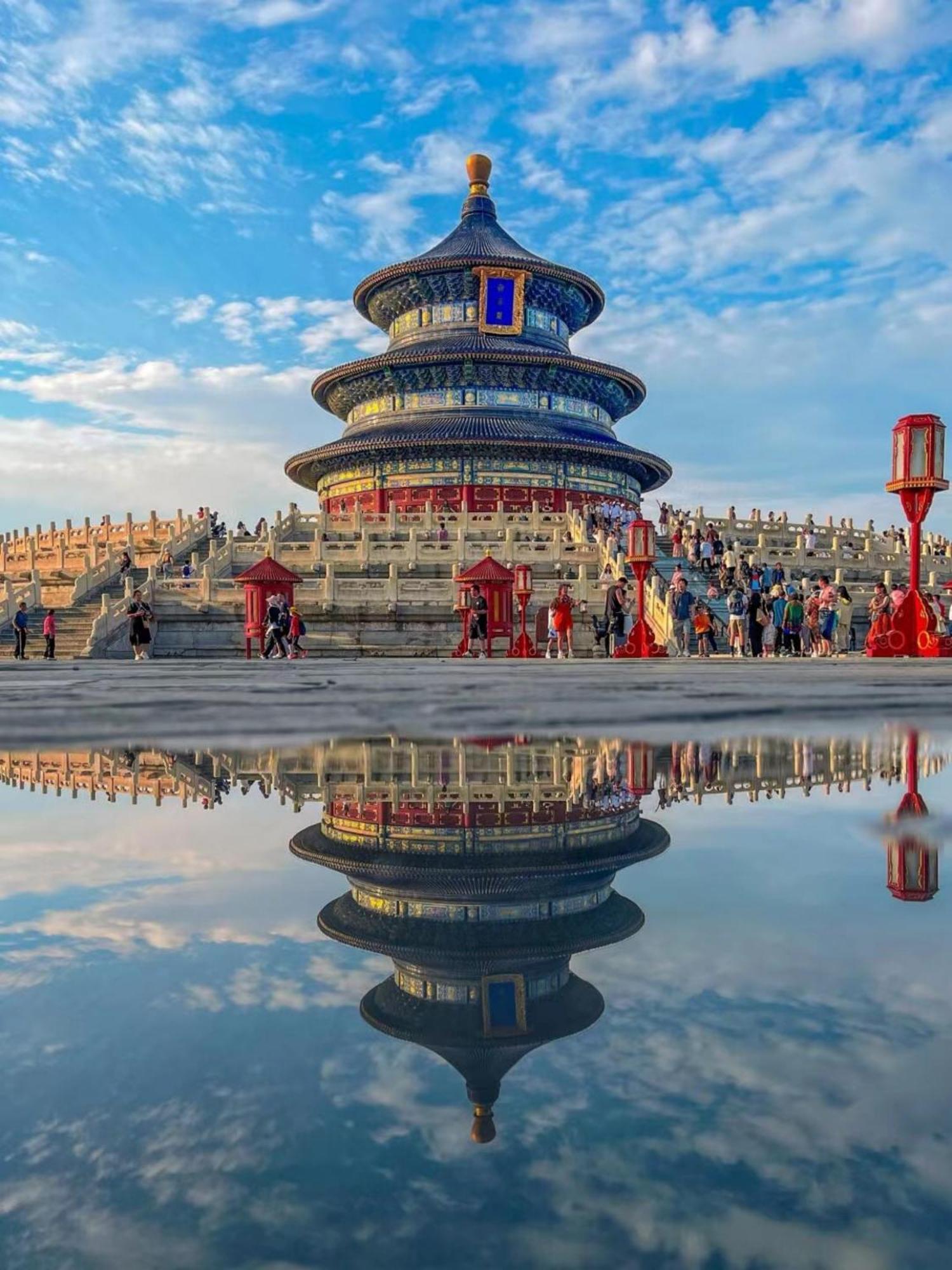 East Sacred ᴸᴱo---foreign Accept---tourism Service English-speaking 丨 Near Tiananmen Forbidden City丨very Close To Metro Zhangzizhong And Beixinqiao 丨european Foot Ball English丨free Advance Tickets And Laundry Drying Service Coffee Snacks Отель